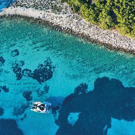 Botel Catamaran Cruise - Isole Croazia - New Catamarano Lagoon 450 Rogoznica (Sibenik-Knin)